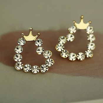 Brinco de coração com strass